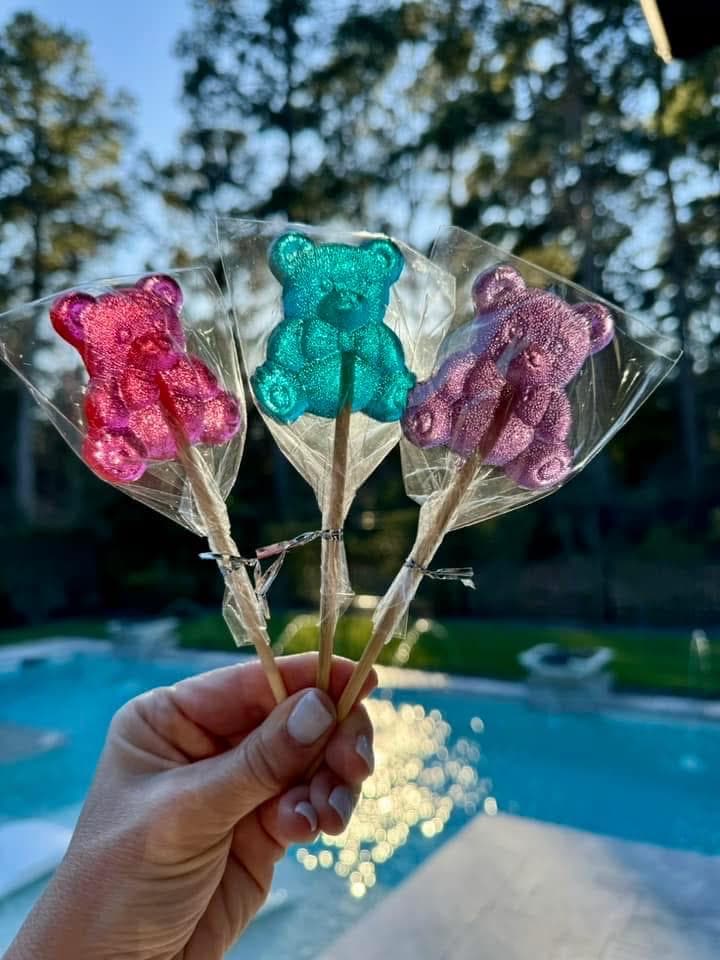 35 Teddy bear handmade lollipops candy. Bachelorette Party. Baby shower gifts. Wedding favours. Birthday party gifts. Bear lollipops. Bears