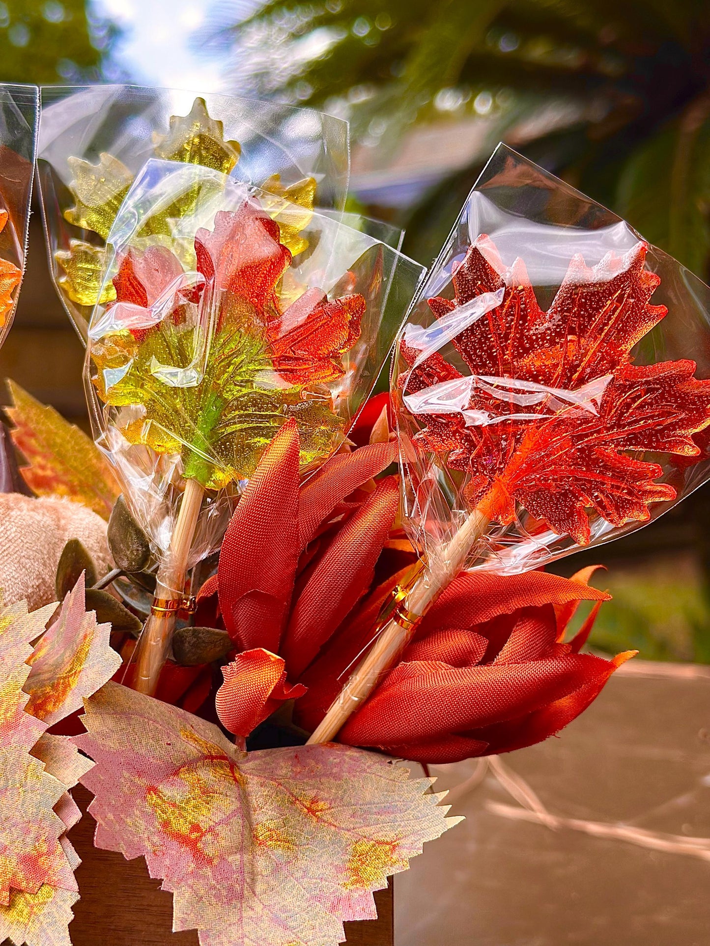 Handmade maple leaf lollipops in rich autumn colors – red, orange, yellow, and gold. Each candy is individually wrapped, crafted without preservatives, making them perfect fall wedding favors, Thanksgiving candy, corporate gifts, and dessert table decorations. A unique edible treat to brighten any autumn event.”
Effectiveness