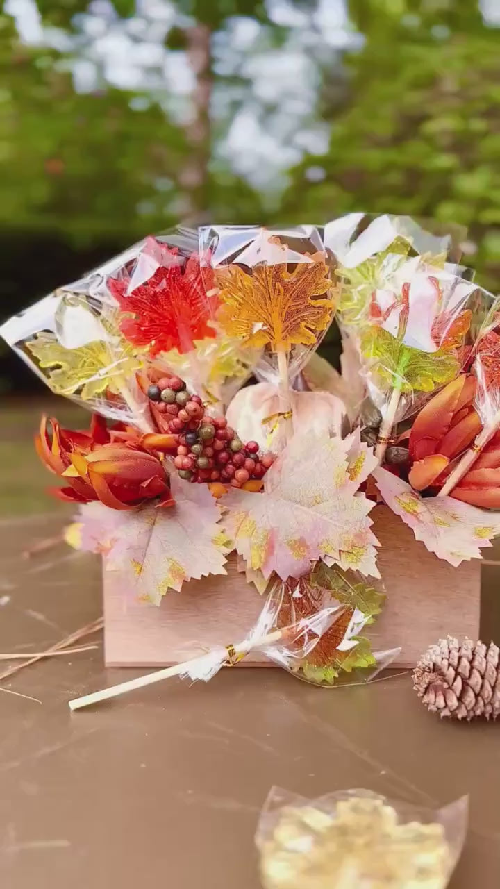 25 Handmade Maple Leaf Lollipops – Fall Wedding Favors